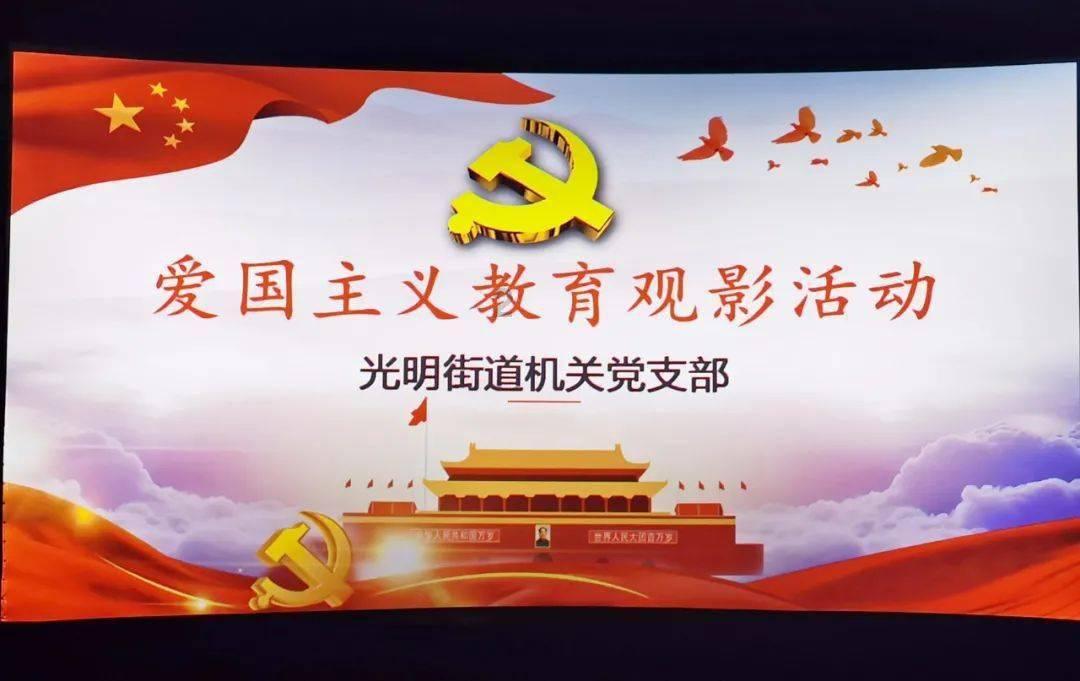 玩具店里的娃娃